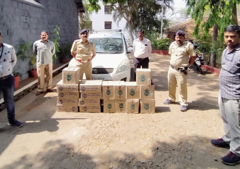 Corona in kolhapur: Printing of a heavy squad of the state excise department | Corona in kolhapur : राज्य उत्‍पादन शुल्क विभागाच्या भरारी पथकाचा छापा