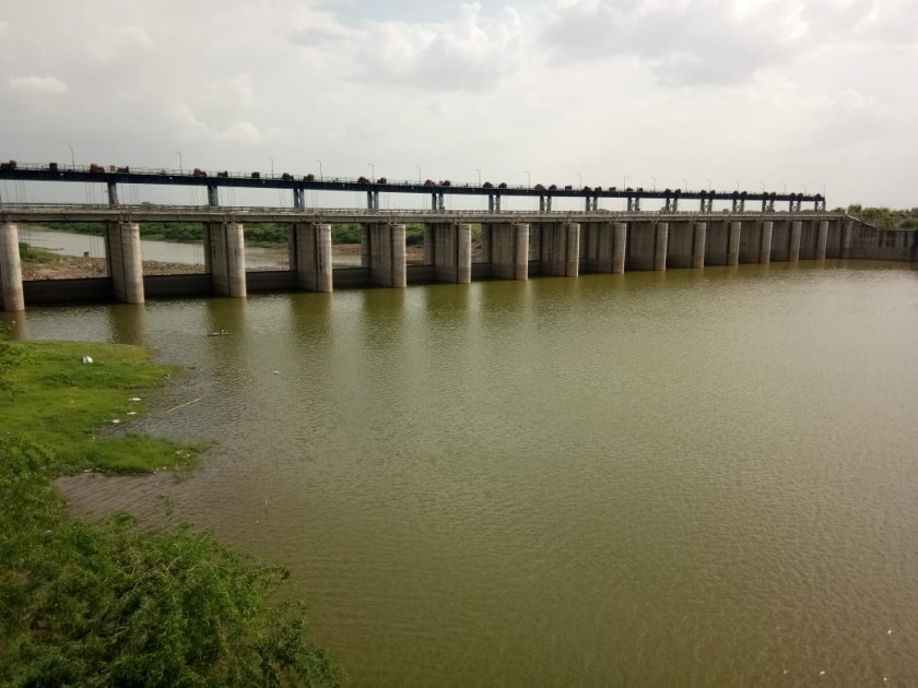 9% water storage in Dhalegaon dam due to heavy rains | दमदार पावसाने ढालेगाव बंधाऱ्याची पाणीपातळी ९ टक्क्यांवर