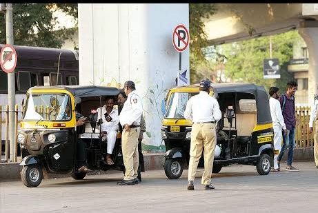 Vehicles 20 lakhs and traffic police only 398 in pimpri chinchwad city | पिंपरी-चिंचवड शहरात वाहने तब्बल २० लाख; वाहतूक पोलीस केवळ ३९८!