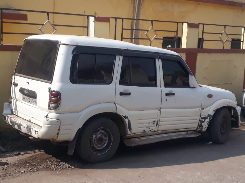 Transport of village liquor by Scorpio vehicle; Police seized worth Rs 4 lakh 59,500 materials | स्कॉर्पिओ गाडीतून गावठी दारूची वाहतूक; पोलिसांकडून ४ लाख ५९ हजार ५०० रूपये किमतीचा मुद्देमाल जप्त