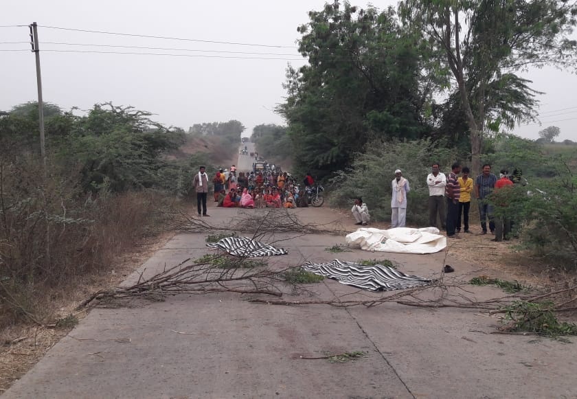 Victims of illegal sand transportation; Bhardhaw Highway crushed the farmer | अवैध वाळू वाहतुकीचा बळी; भरधाव हायवाने शेतकऱ्यास चिरडले