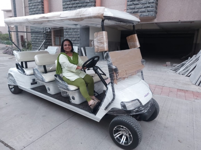 Good News; Vitthal Bhakt will travel in an e-rickshaw with a gear box like a Ferrari car | Good News; फेरारी गाडीसारखा गेअर बॉक्स आसलेल्या ई रिक्षात फिरणार विठ्ठल भक्त