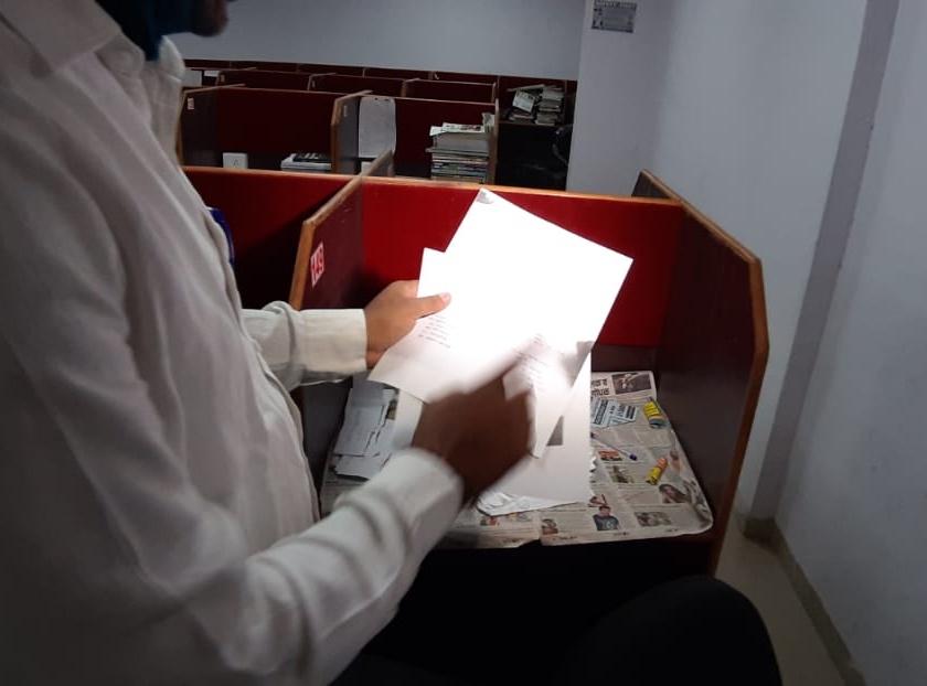 Health department exam scam exposed, racket of answering candidates by phone exposed in Aurangabad | आरोग्य विभागाच्या परीक्षेत घोटाळा, परीक्षार्थींना फोनद्वारे उत्तरे सांगणारे रॅकेट औरंगाबादेत उघडकीस