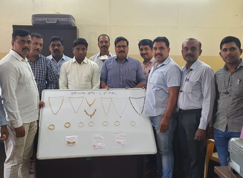 28 weights of gold jewellery worth Rs 13 lakh seized from burglar's inn; Performance of Crime Branch Unit 5 | घरफोडी करणार्‍या सराईताकडून १३ लाखांचे २८ तोळे सोन्याचे दागिने जप्त; गुन्हे शाखेच्या युनिट ५ ची कामगिरी