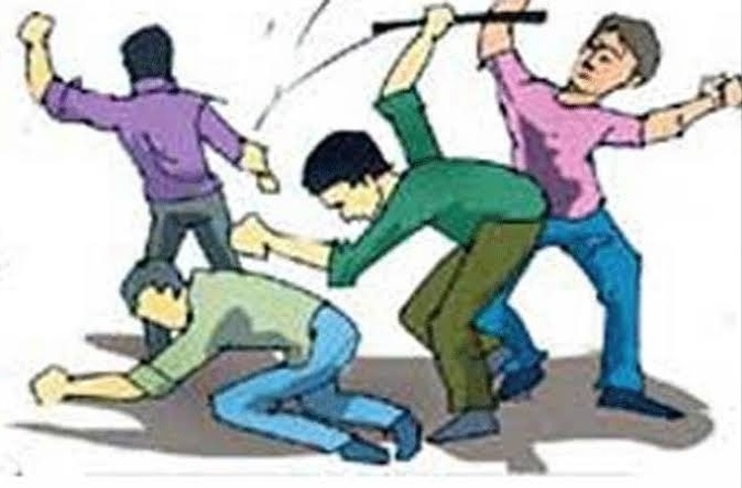 Violent fighting between two groups in Pimpri; Six arrested | पिंपरीत दोन गटांत तुंबळ हाणामारी; सहा जणांना अटक