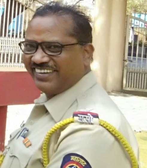 Assistant Sub-Inspector of Police Santosh Mhetre of Pune Police Force died due to corona | पुणे पोलीस दलातील सहायक पोलीस उपनिरीक्षक संतोष म्हेत्रे यांचा कोरोनामुळे मृत्यू