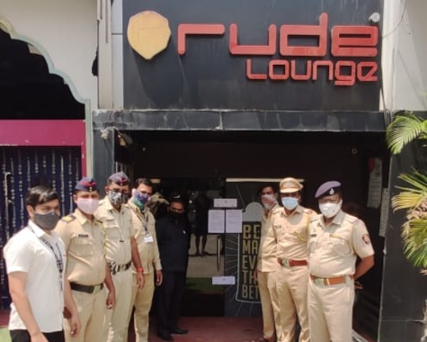 Hotel 'sealed' by police ; action on hucca parlor in Hinjewadi | हिंजवडीत हुक्का पार्लरवर कारवाई; हॉटेल रुड लाउंज पोलिसांनी केले 'सील'