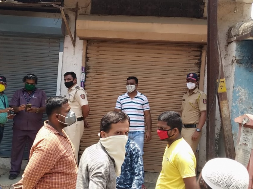 In Indapur taluka, "shops were kept open, and it was time to take action against the police" | इंदापूर तालुक्यात "दुकाने उघडी ठेवून आणली पोलिसांवर कारवाई करण्याची वेळ"