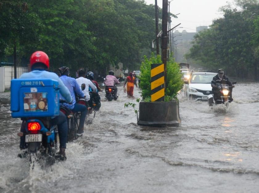 Weather Update : Pre-monsoon rain in western Maharashtra including Pune | Weather Update: पुण्यासह पश्चिम महाराष्ट्रात पूर्वमौसमी पावसाच्या सरी; पुढील २४ तासांमध्ये राज्यात जोरदार पावसाची शक्यता
