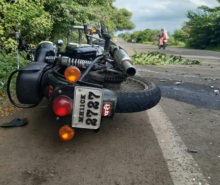 Motorcycle head-on collision; Both died on the spot; Accident in Malshiras taluka | मोटारसायकलची समोरासमोर धडक; दोघांचा जागीच मृत्यू; माळशिरस तालुक्यातील अपघात