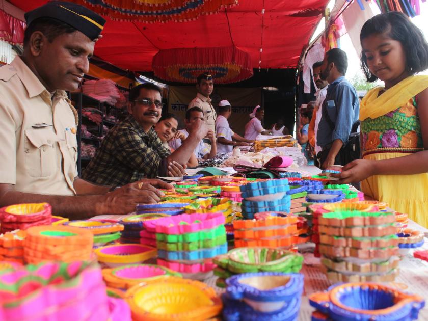 Deepshoot in Sindhudurg, attractive lighting: cultural activities of Ralacha | सिंधुदुर्गात दीपोत्सव, आकर्षक रोषणाई : सांस्कृतिक कार्यक्रमांची रेलचेल