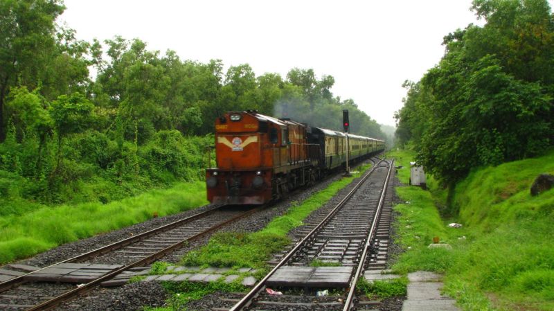 Private train between Nagpur-Mumbai will soon run | नागपूर-मुंबईदरम्यान आता लवकरच धावणार खासगी रेल्वे