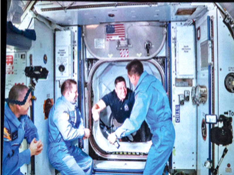 Are astronauts still 'coronaproof'? | अंतराळवीर तरी ‘कोरोनाप्रूफ’ आहेत का?