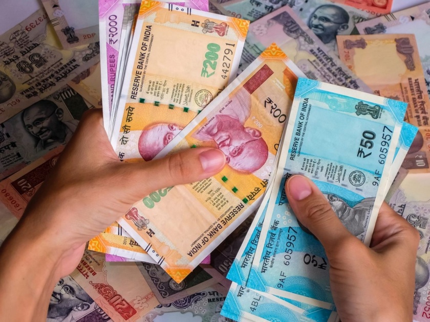 modi government silence raised questions about spread of corona through currency notes | CoronaVirus News: नोटांमुळे कोरोना पसरतो का? मोदी सरकारचं मौन; ६ महिने पत्राला उत्तर नाही