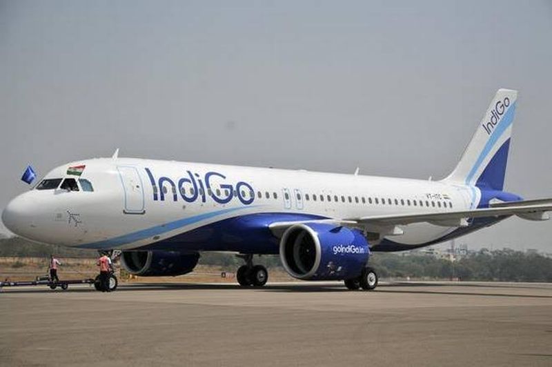 Eight flights arrive late in Nagpur, canceling Kolkata flights due to Hurricane | नागपुरात  आठ विमाने उशिरा पोहोचली, चक्रीवादळामुळे कोलकाताची उड्डाणे रद्द
