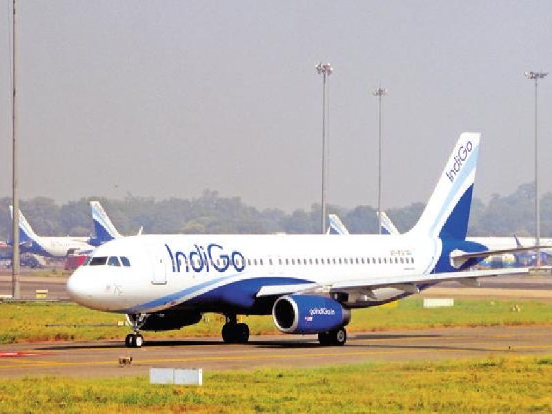  Pilot scarcity due to 130 canceled flights of Indigo | पायलटांच्या टंचाईमुळे इंडिगोची १३0 उड्डाणे रद्द