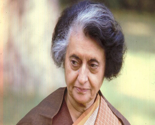 Indiraji was a gentle and loving leader! | इंदिराजी तर मृदु अन् प्रेमळ स्वभावाच्या नेत्या होत्या; गंगाधरपंत कुचन यांनी सांगितल्या आठवणी