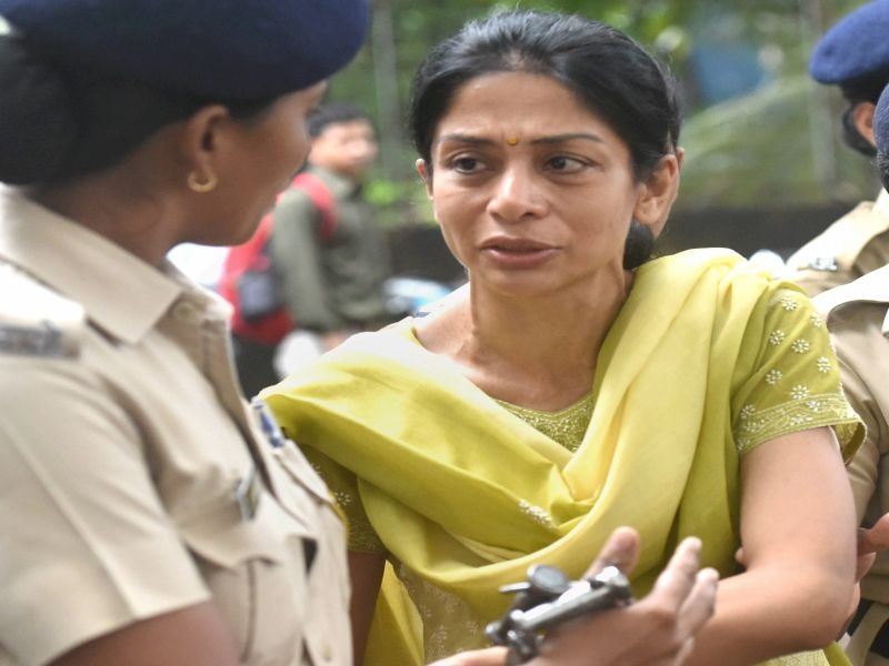 indrani mukherjee will come out from jail 7 bail applications were rejected | शीना जिवंत असल्याचा दावा करणारी इंद्राणी येणार बाहेर; ७ जामीन अर्ज फेटाळले होते