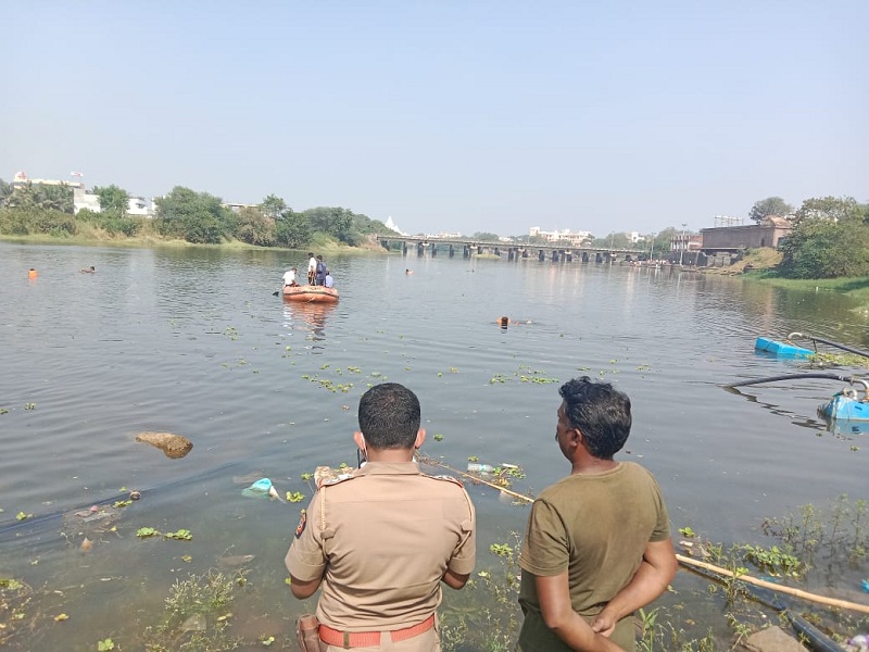 dehugaon two children drowned in Indrayani river search continues | देहूगावः इंद्रायणी नदीत दोन लहान मुले बुडाली, शोधकार्य सुरू