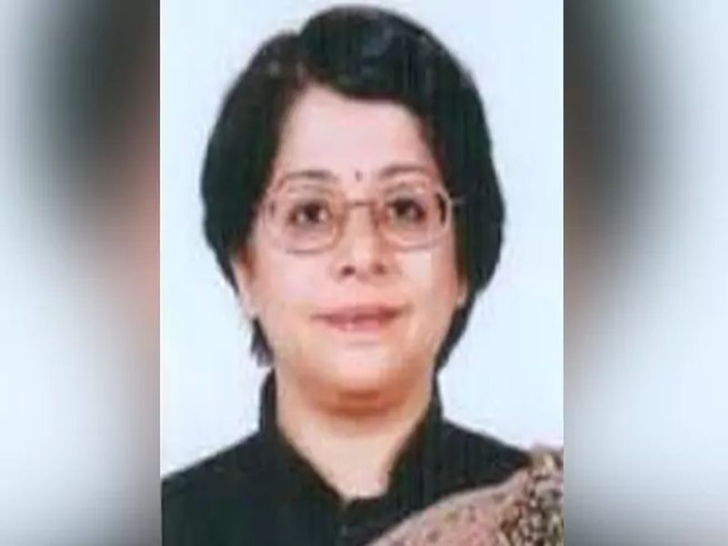 indu malhotra will become first woman lawyer appointed as supreme court judge | इंदू मल्होत्रा बनणार सुप्रीम कोर्टात थेट न्यायाधीश बनणाऱ्या देशाच्या पहिल्या महिला वकील