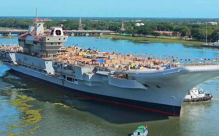 The aircraft carrier 'Vikrant' is completely built | विमानवाहू ‘विक्रांत’ची बांधणी पूर्णतेकडे