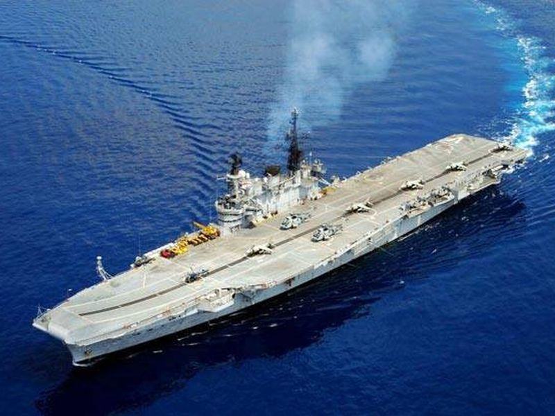 supreme court stays dismantling of decommissioned aircraft carrier ins viraat | महापराक्रमी युद्धनौका INS Viraat वाचणार? सुटे भाग करण्यास सर्वोच्च न्यायालयाची स्थगिती