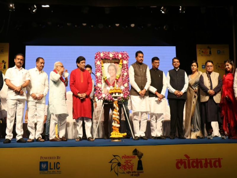 Lokmat Sur Jyotsna National Music Award: Music lovers played in the rainy season | लोकमत सूर ज्योत्स्ना राष्ट्रीय संगीत पुरस्कार: ताल सुरांच्या वर्षावात रमले संगीतप्रेमी