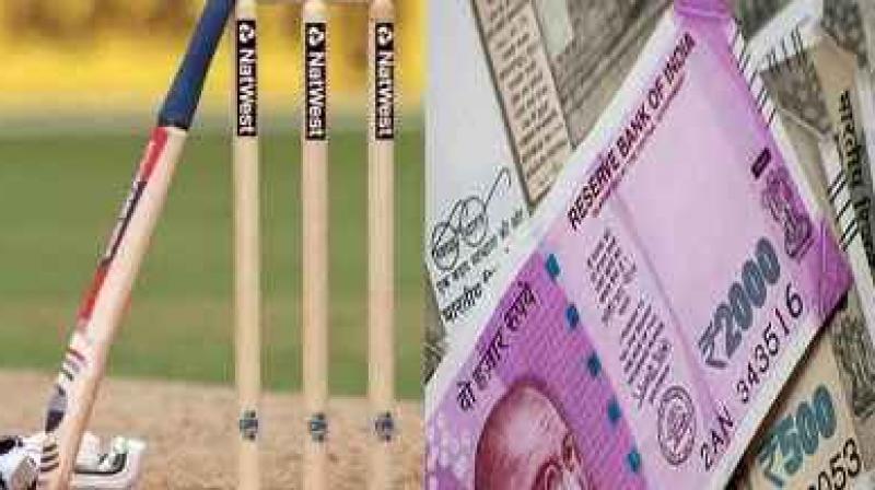 Pune police crackdown on IPL betting; International cricket bookies arrested | आयपीएल सट्ट्यावर पुणे पोलिसांची मोठी कारवाई; आंतरराष्ट्रीय क्रिकेट बुकींना अटक!