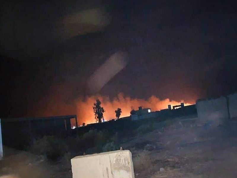 us air raid on pro iran militia hashd al shaabi convoy in baghdad many killed | अमेरिकेकडून पुन्हा इराकवर हवाई हल्ला, 6 जणांचा मृत्यू 