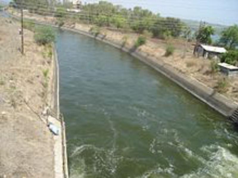 Khadakwasla dam's water resource in canal will be stop tomorrow | खडकवासला धरणातील आर्वतन उद्या होणार बंद 