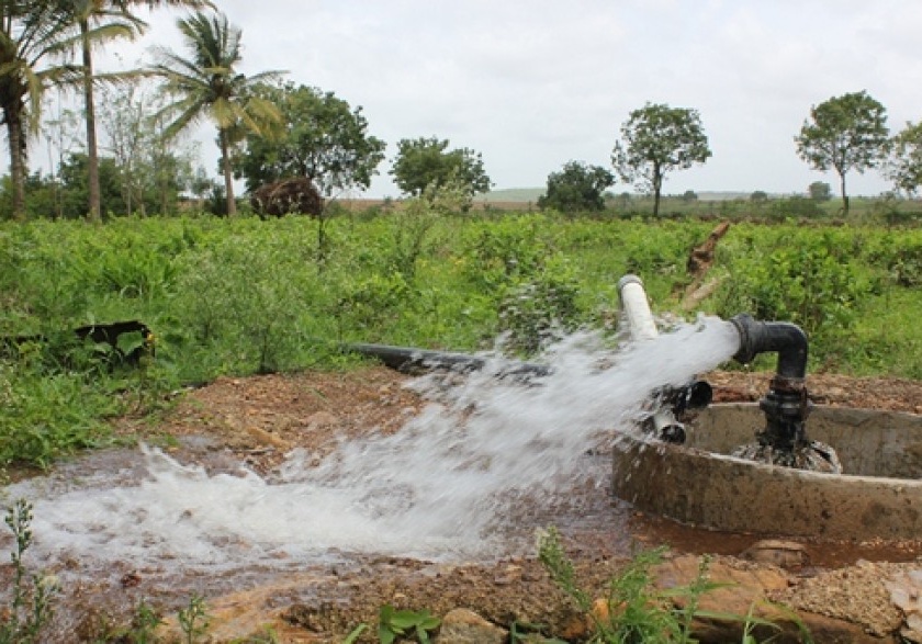 Extension to the irrigation wells in Amravati division | अमरावती विभागातील धडक सिंचन विहिरींना मुदतवाढ