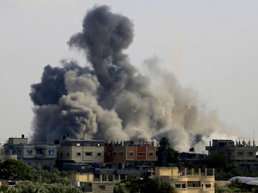 Israel's 'airstrike' on Syria! Missile attack on truck near border, two Hizbullah killed | इस्रायलचा सिरियावर 'एअरस्ट्राईक'! सीमेजवळ ट्रकवर मिसाइल हल्ला, 'हिज्बुल्ला'चे दोन जण ठार