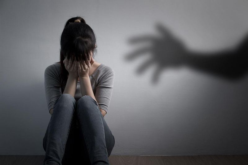 Rape of sexual abuse? The victim trapped four people | लैंगिक शोषण की बलात्कार? पिडितेने अडकविले चारजणांना