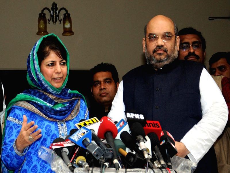 bjp pulls out of alliance with pdp in jammu kashmir now what next | अब की बार, जम्मू-काश्मीरमध्ये कुणाचं सरकार?; काय असेल राजकीय समीकरण