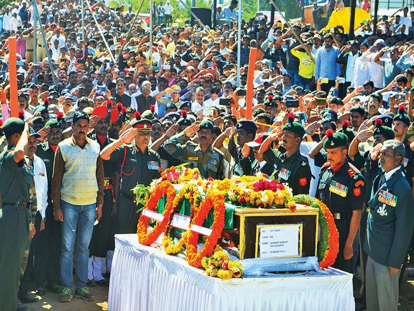 martyr sandeep sawant's funeral took place in karad | कऱ्हाडचे शहीद जवान संदीप सावंत अनंतात विलीन