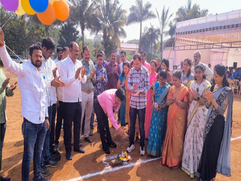 Commencement of Chacha Nehru Balmahotsav for boys and girls in orphanages in satara | बालगृहातील मुला-मुलींनी बंधुभाव, सांघिक भावना ठेवावी; सहायक कामगार आयुक्तांचे आवाहन
