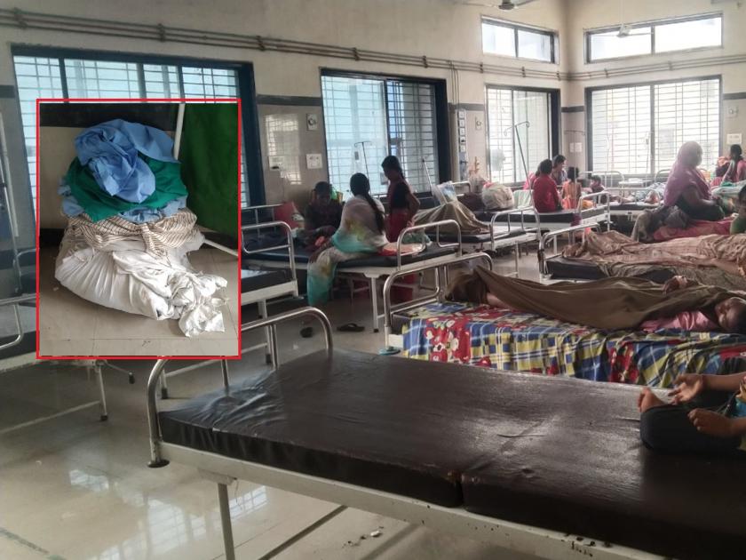 Sent to wash if stolen; myestery of Jalana Women's Hospital Bedsheets | गर्भवतींना सोबत आणावे लागते बेडशीट; जालना स्त्री रुग्णालयातील धक्कादायक प्रकार