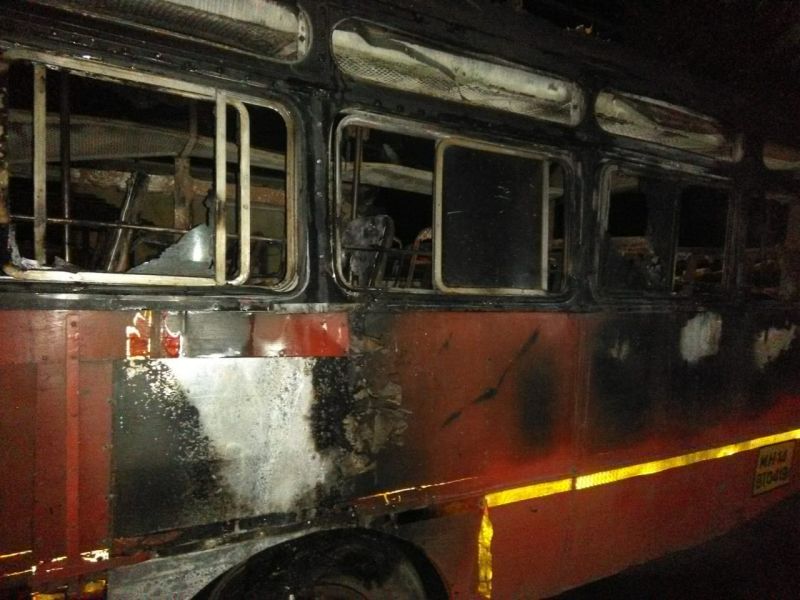 ST BUS CATCHES FIRE IN JALGAON | जळगावमध्ये एसटी बसला भीषण आग