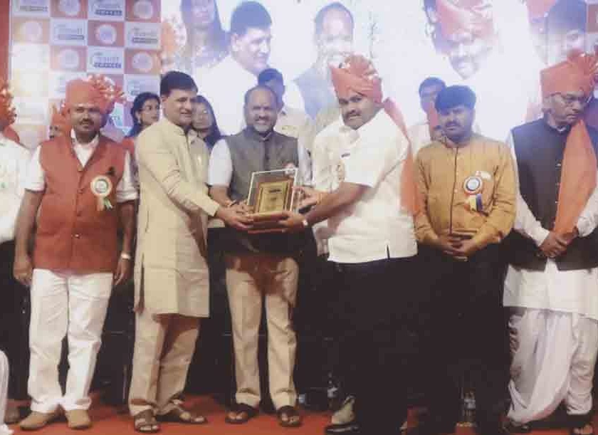 Jalandhar Budhwat rewarded by Sahyadri Award | जालिंदर बुधवत सह्याद्री पुरस्काराने सन्मानित