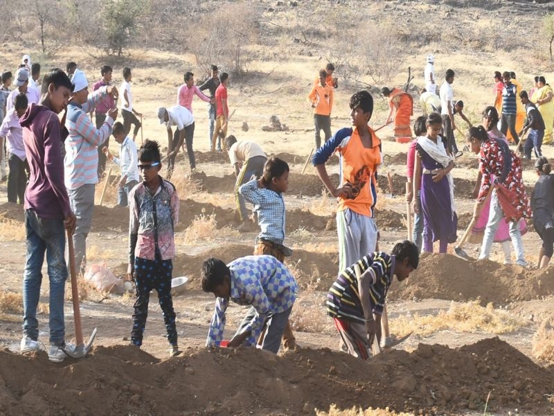 Due to water conservation, 104 villages of Nandurbar will be free from scarcity | जलयुक्तमुळे नंदुरबारातील 104 गावे होणार टंचाईमुक्त