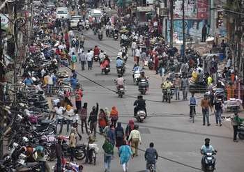 Nagpur residents reject public curfew: All markets open | नागपूरकरांनी नाकारला जनता कर्फ्यू : सर्व बाजारपेठा सुरू