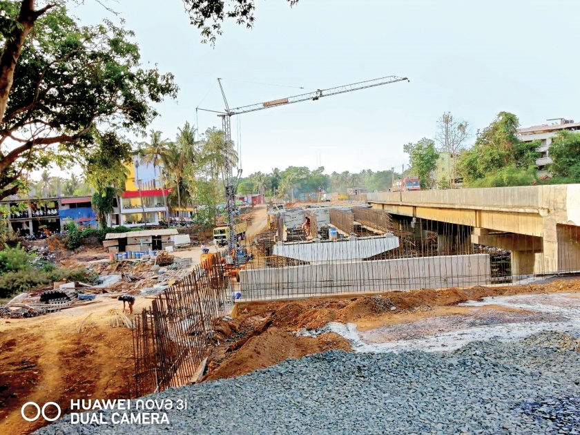 Mumbai-Goa highway quadrangle: Work on Janwali bridge in progress | मुंबई-गोवा महामार्ग चौपदरीकरण : जानवली पुलाचे काम प्रगतीपथावर