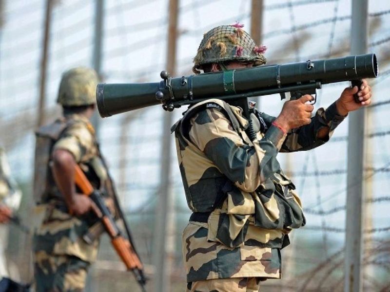 India's sound response to the firing of four jawans, martyrs of Rajouri and Poonch districts in Pakistan attack | पाकिस्तानचा भारतावर क्षेपणास्त्र हल्ला, कॅप्टनसह चार जवान शहीद