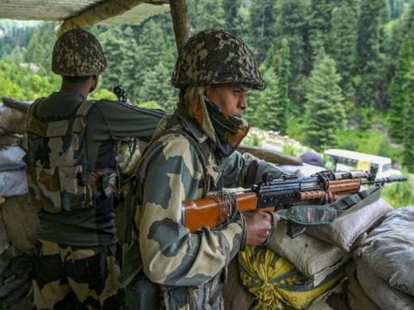 india china face off pakistan army north ladakh chinese army terrorist talk | पाकिस्तानचं भारताविरोधात नवं कारस्थान; गिलगिट-बाल्टिस्तानमध्ये तैनात केले २०००० सैनिक