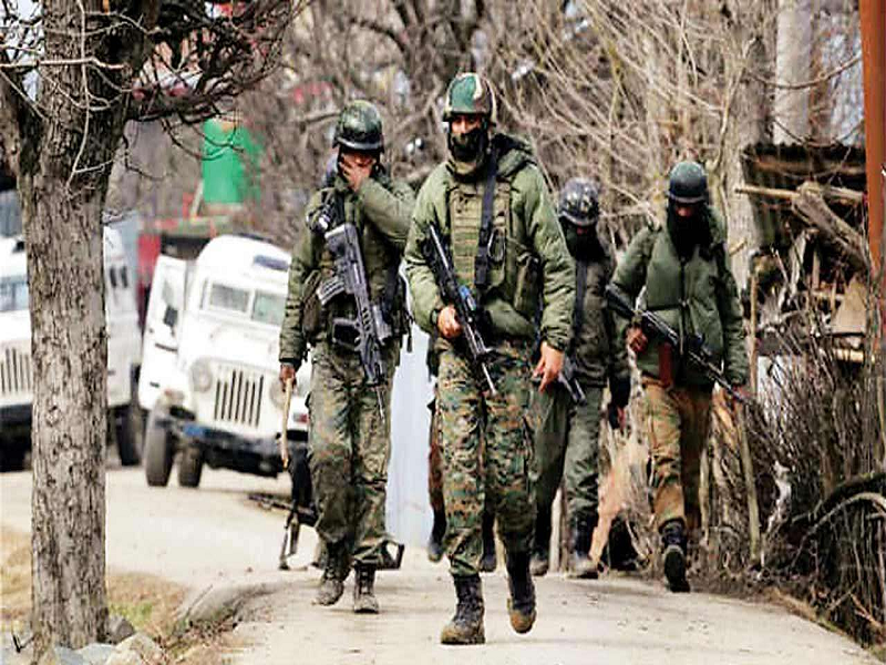 Jammu-Kashmir: Lashkar-e-Taiba commander killed in clashes, two jawans martyred | Jammu-Kashmir: चकमकीत लष्कर-ए-तैयबाचा कमांडर ठार तर दोन जवान शहीद