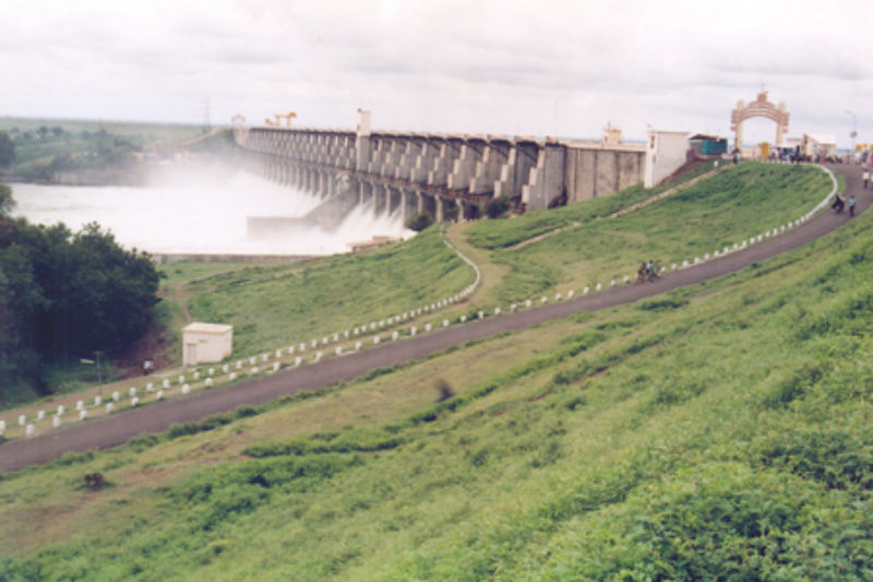 The premises of the dams is in tourism | धरणांचा परिसर लवकरच येणार पर्यटनाच्या कक्षेत