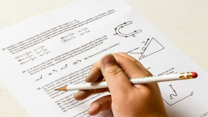 100 percent marks for six students in JEE Mains examination | जेईई मेन्स परीक्षेत सहा विद्यार्थ्यांना १०० टक्के गुण