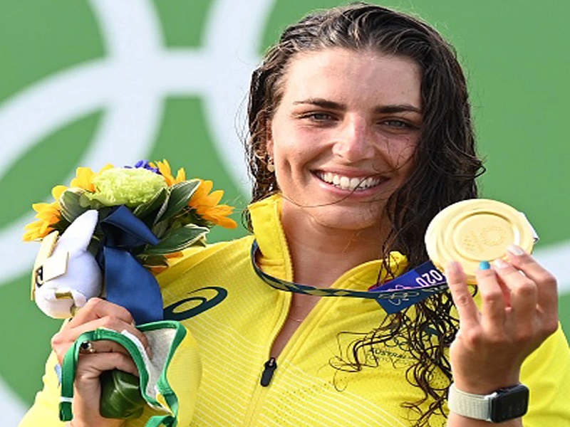 australian canoe slalom athelete jessica fox revealed how by using condom wins bronze at tokyo olympics | अजब, पण खरं आहे; ऑस्ट्रेलियाच्या खेळाडूनं कंडोमच्या मदतीनं जिंकलं ऑलिम्पिक पदक!