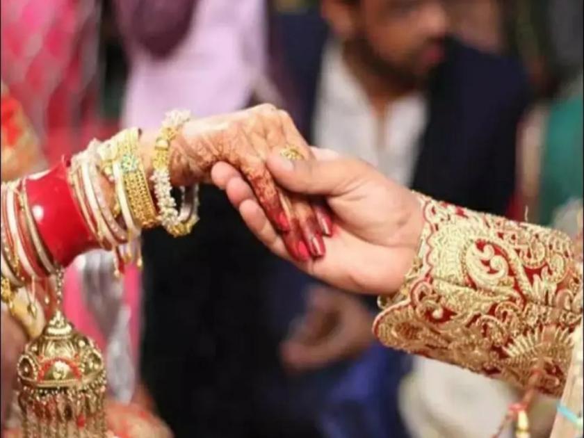 Rajasthan bride asks her father to donate ₹75-lakh dowry for girls' hostel, he gives blank cheque | Anjali Kanwar Marriage: बापच तो! मुलीने भर मंडपात 'हुंडा' मागितला; त्याने ब्लँक चेक सही करून हातात ठेवला