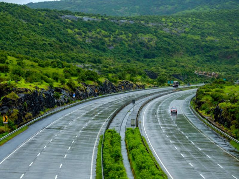 Approval for land acquisition of Mumbai-Sindhudurg Green Field route | मुंबई- सिंधुदुर्ग ग्रीन फिल्ड मार्गाच्या भूसंपादनाला मंजुरी; मार्गाच्या आखणीला सरकारची मान्यता